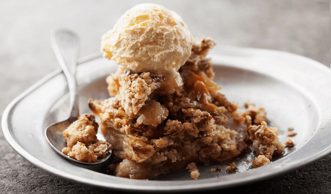 The Only Apple Crumble Recipe That Makes Me Not Hate Apple Crumble - BON MAXIE