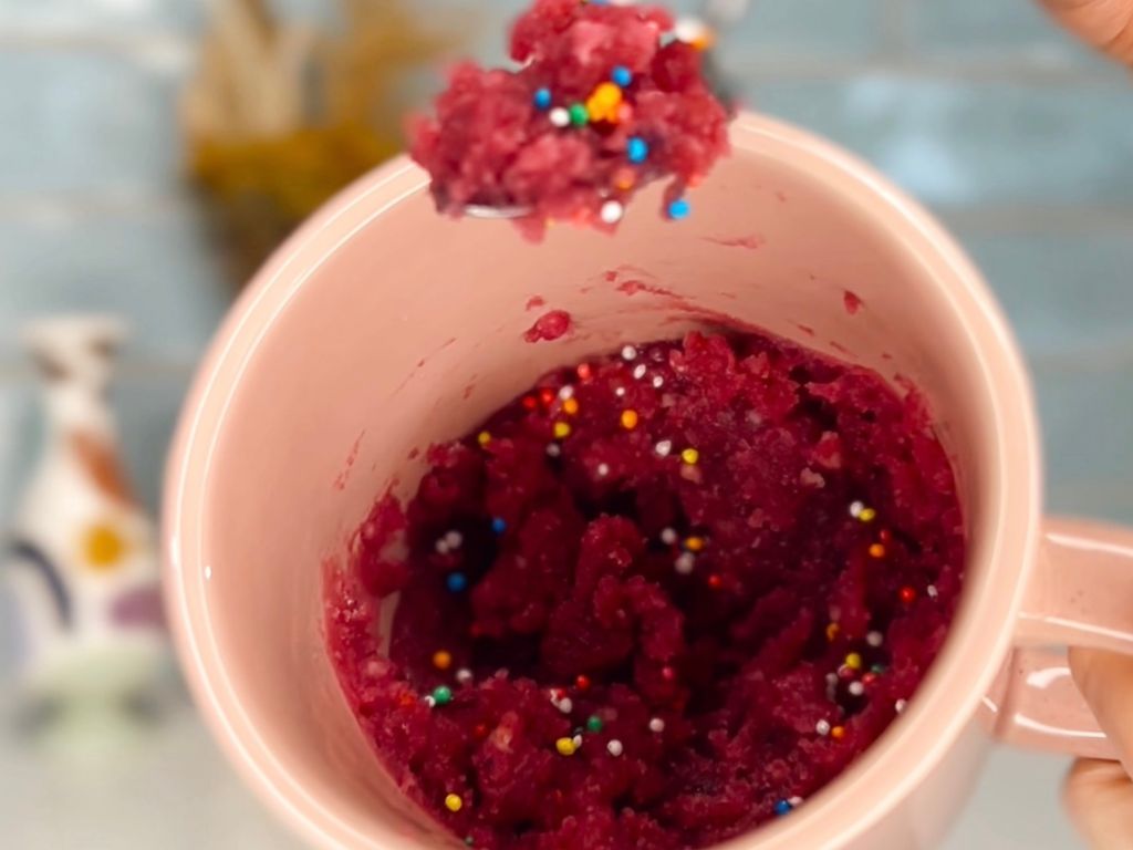 The BEST mug cake recipe, just got better (aka PINK!). - BON MAXIE